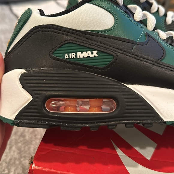 NWT NIKE AIR MAX 90 LTR (GS) - Picture 9 of 12